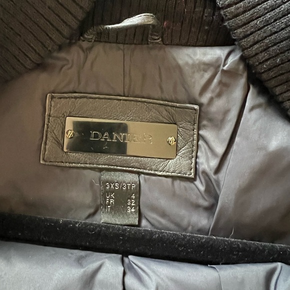Danier Down Jacket - Picture 8 of 12